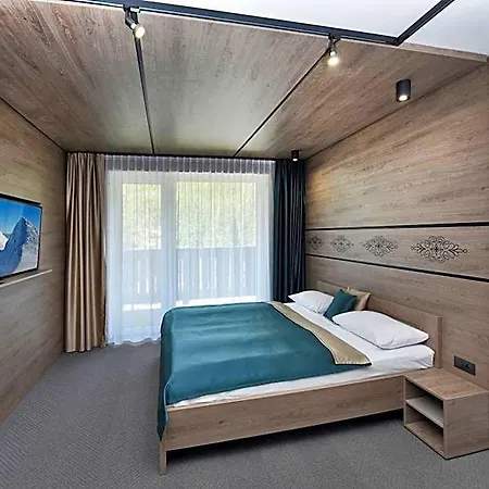 Tri Sestry Jasna 4*